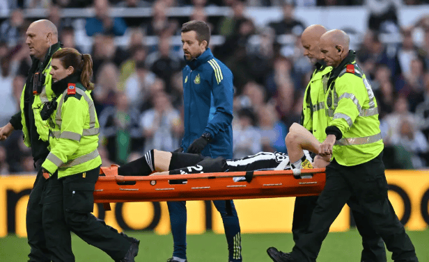 富勒姆再遭惨败,面临保级危机 富勒姆再遭惨败,面临保级危机