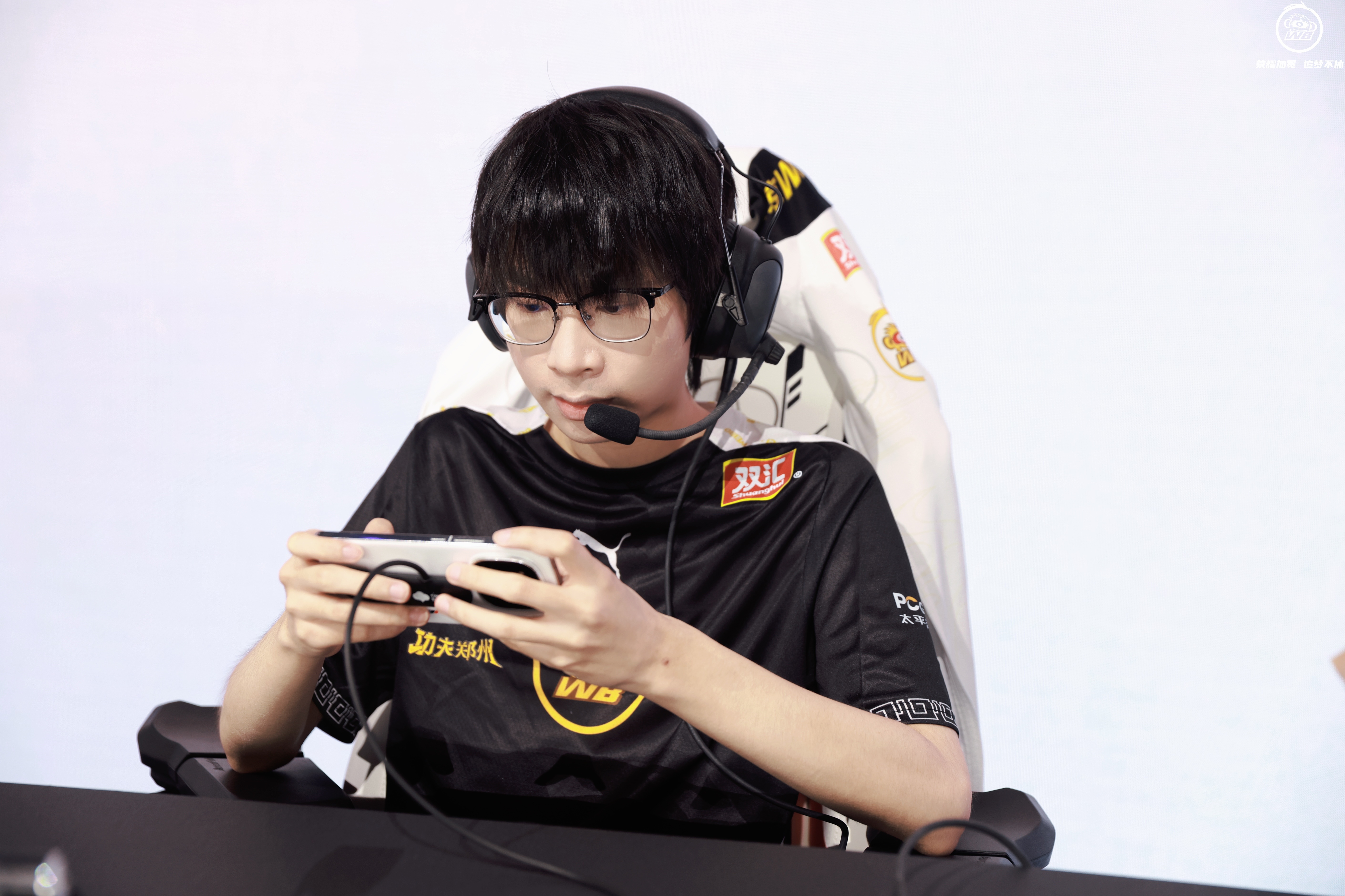 雷速体育-DK强势WBG，Doinb爆发神勇