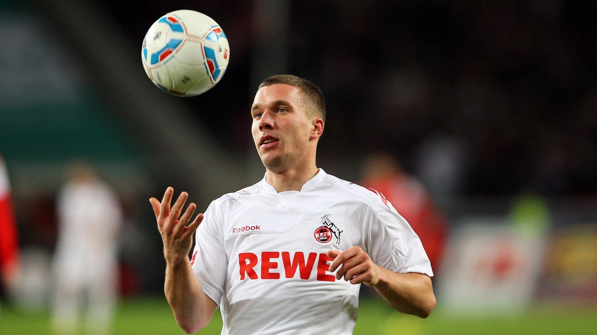 阿斯顿马丁鏖战索伯车队，勒克莱尔惊艳四座，一场技术与勇气的双重盛宴